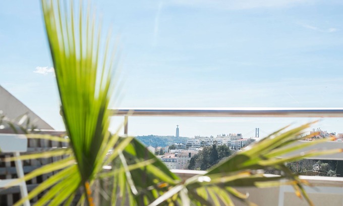 Sao Bento Apartment | Relax at LV Premier P. Real PI1 with Spa and Breakfast