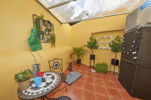 Santo Amaro Apartment | Charming Lx Factory Apartment with Outdoor Terrace Access