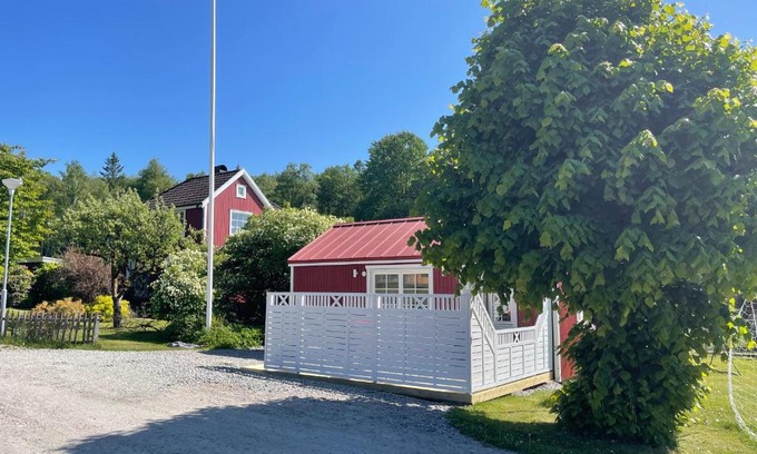 Ulricehamn Municipality House | Experience Lyckan - Cozy Minihouse in Rural Setting
