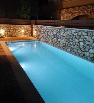 Kato Diminio Apartment | Relax at Lydia's Inn with Private Pool and Ocean Views