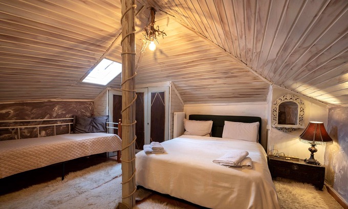 Arachova House | Top-Rated Lykovrisi Guest House with Spa & Breakfast