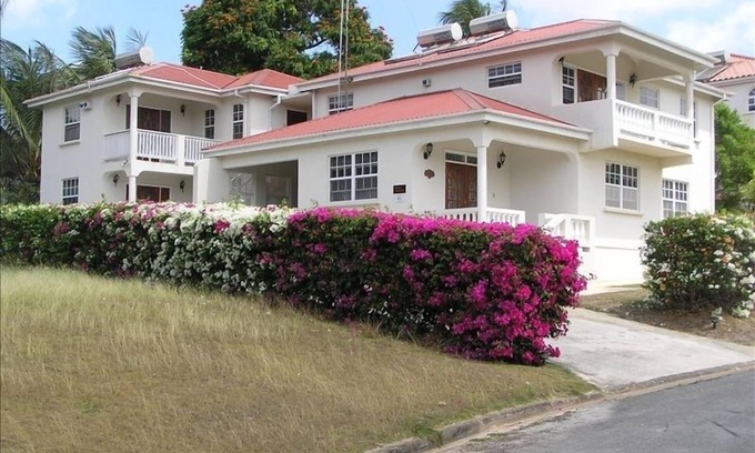 Mullins Apartment | Discover Lynly Manor: A Top-Rated Barbados Getaway