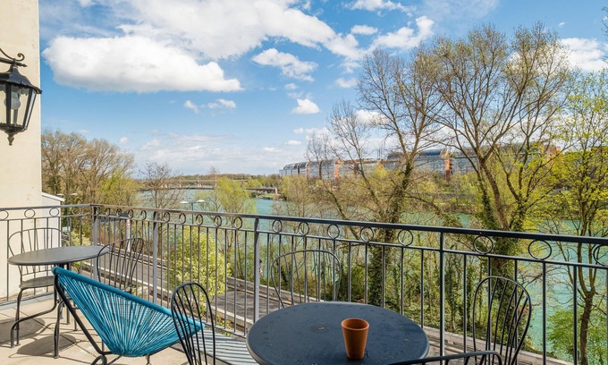 Montessuy Apartment | Discover Lyon Cité-Gallo Romaine with Family-Friendly Amenities