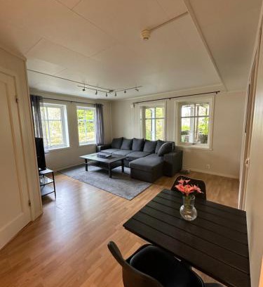 Rubbestadneset Apartment | Lys Leilighet, midt i Rubbestadneset