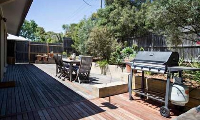 Point Lonsdale Apartment | Discover LYTTON: Your Oceanfront Escape in Old Lonnie