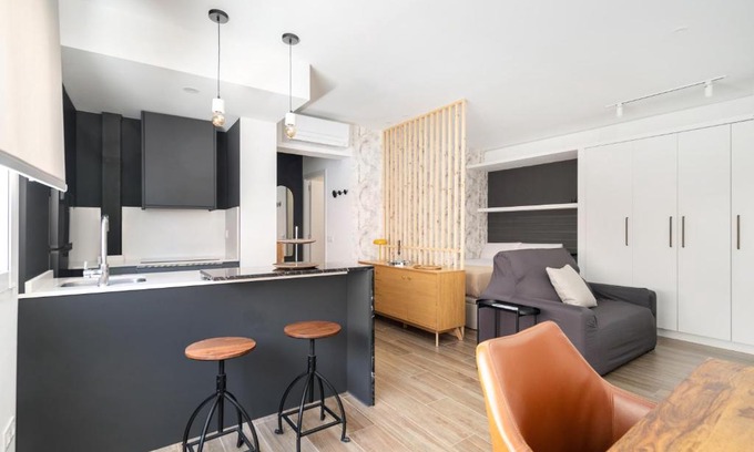 Malasana Apartment | Enchanting Apartment in Central Madrid - Family-Friendly Stay