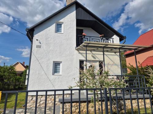 Igal House | Márti-Nyaraló