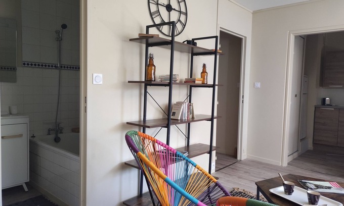 Flace Apartment | Cozy Mâcon Studio with Air Conditioning & Kitchen Access