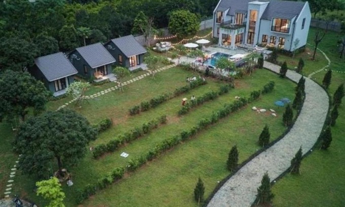 Luong Son House | Relax at Mây Hòa Bình Villa with Pool and Pet-Friendly Perks