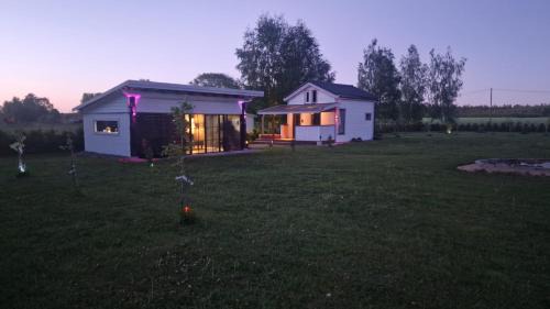 Haademeeste Ski Chalet | Discover Mäeotsa Saunamaja: Oceanfront Retreat with Breakfast