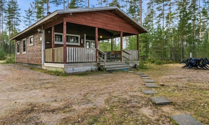 Mantyharju House | Experience Mäntyniemi: Lake View and Spa Retreat