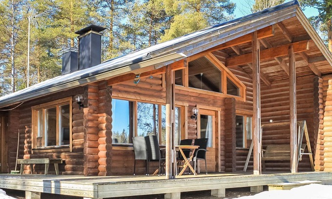 Konnevesi House | Experience Mäntyniemi: Lake View, Spa & Family-Friendly