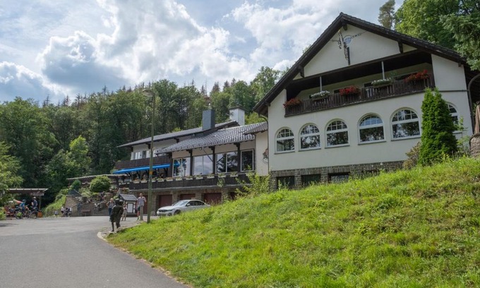 Odenthal Hotel | Charming Märchenwald Altenberg B&B - Family-Friendly Retreat