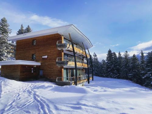 Chamrousse Apartment | Child-Friendly Mélèze B *** with Great Views and 8.8 Rating