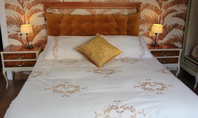 Leon Apartment | Experience Mía's Home: Child-Friendly with 9.6/10 Rating