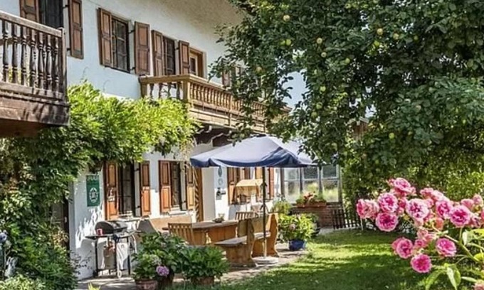 Eggstatt Apartment | Discover Fun at Möderlhof - Kampenwand for Families & Pets