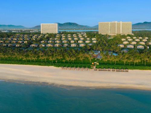 Cam Lam Resort | Elegance Awaits at Mövenpick Resort Cam Ranh with Private Beach
