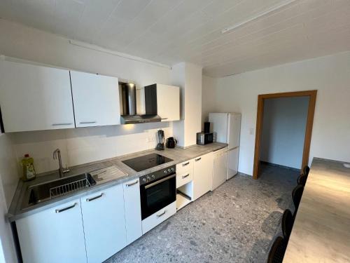 Alzenau Apartment | Family-Friendly Stay at Mühlwegunterkunft Awaits You
