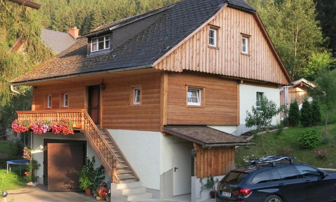 Aich House | Experience Comfort at Müllnerhof with Top Reviews & Amenities