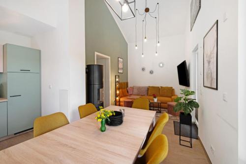 Muritz House | Oceanfront Escape at Müritzblick with Family-Friendly Amenities