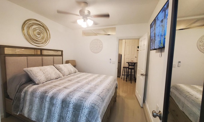 Sunrise Manor Apartment | Top-Rated M&A Cozy Studio with Spa & Pet-Friendly Options