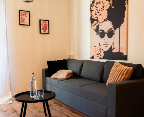 Landau in der Pfalz Apartment | M Apartment Charme: Cozy Retreat for Families & Pets