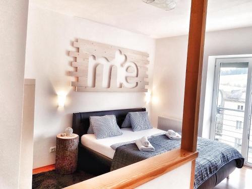 Horni Marsov Apartment | Cozy M+E Hotel: Rated 9/10, Pet Friendly & Breakfast Included