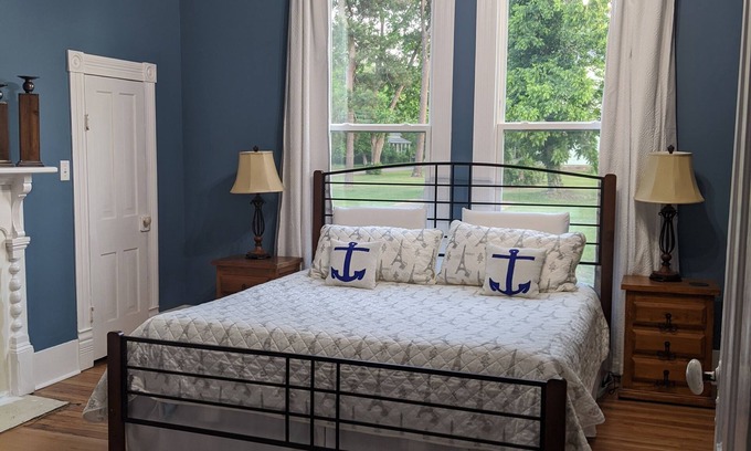 Richland Bed & Breakfast | Top-Rated M G Richardson Bed & Breakfast with Free Breakfast