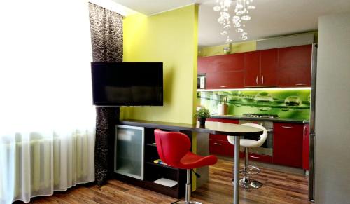 Panevezys Apartment | Budget-Friendly M&M Apartment II with Child Friendly Amenities