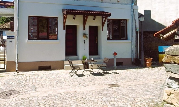 Gabrovo Apartment | Top-Rated M&N Studios: Family-Friendly Retreat Awaits