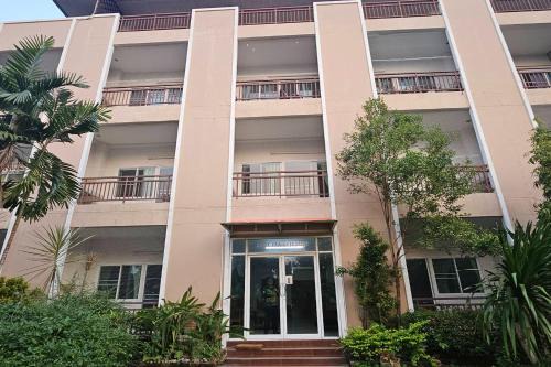 Don Kaeo Hotel | Family-Friendly M.place Maerim with Breakfast Included