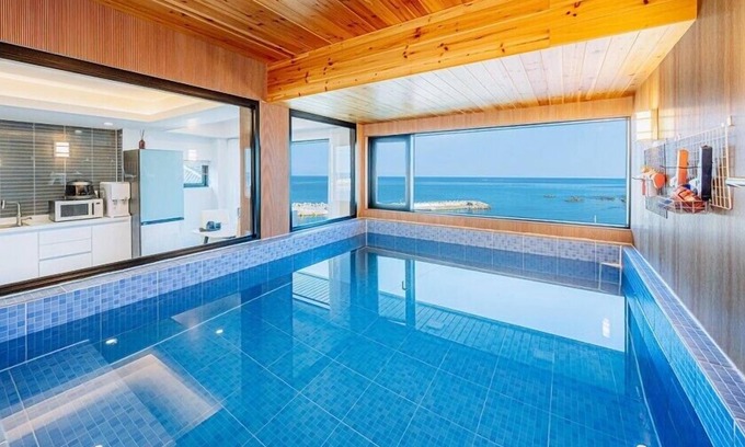 Pohang House | Family-Friendly Retreat at M Stay Pool Villa with Breakfast