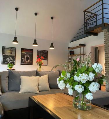 Pieszyce House | Discover Mały Domek: Top-Rated Retreat in Góry Sowich