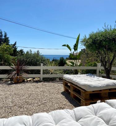 Niolon Apartment | Cozy Retreat at Ma Calanque - Rated 8.8, Family Friendly
