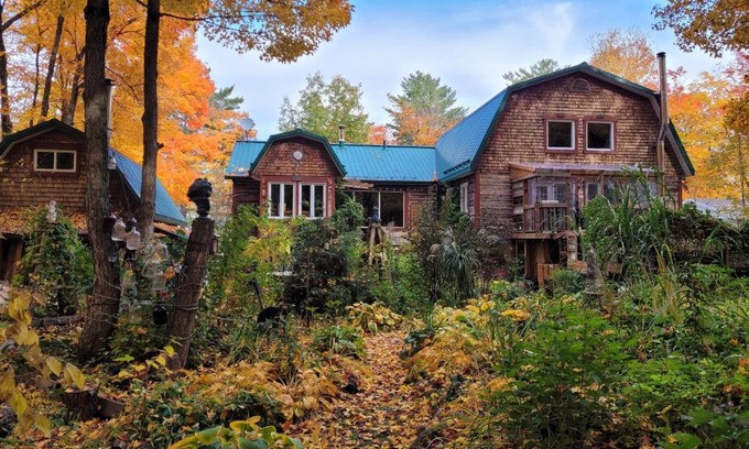 Saint-Michel-de-Bellechasse House | Pet Friendly MA GALÈRE - 4 Star Getaway with Great Reviews