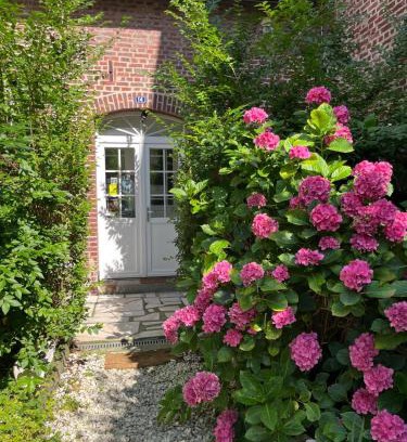 Pont-l'Eveque House | Cozy Home in the Heart of Pont l'Evêque - Family Friendly