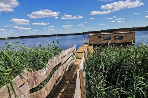 Giffaumont-Champaubert House | Relaxing Retreat: Ma Maison Sur L'Eau - Lac du Der