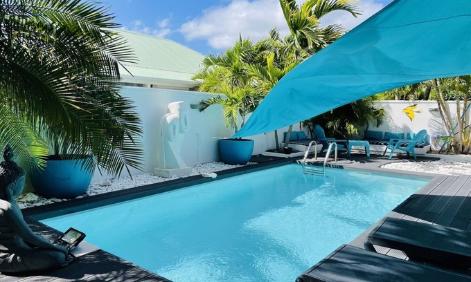 Rambaud Villa | Magnolia Villa: Steps from Orient Bay Beach with Spa & Breakfast