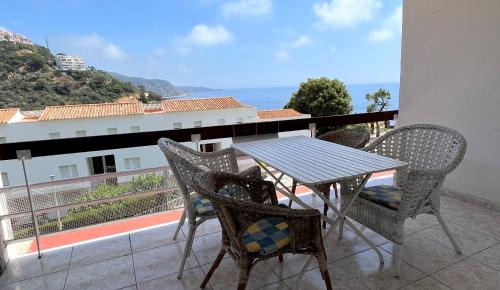 Salionc Apartment | Ocean View Retreat: Ma TERRASSE with Private Beach Access