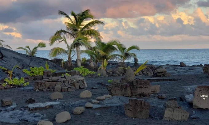 Kalapana Bed & Breakfast | Experience Ma'ukele Lodge: Rated 9.4 with Pool & Dining