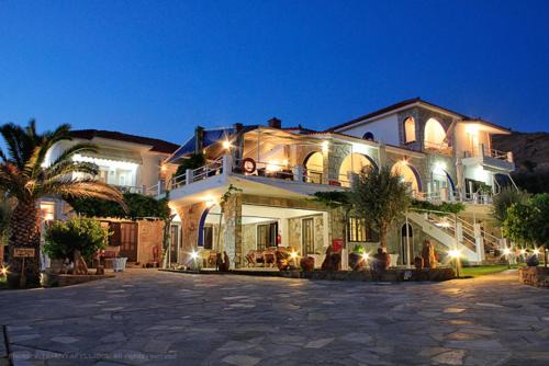 Myrina Apartment | Oceanfront Oasis: Mabella Beach with Top-Rated Amenities