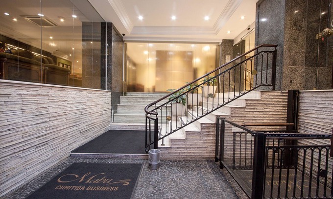 Matriz Hotel | Business-Friendly Mabu Curitiba with Pool and Breakfast