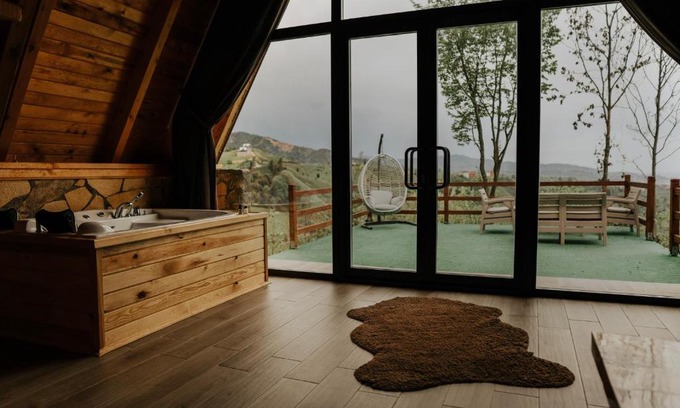 Ardesen Ski Chalet | Relax in Comfort at Maca Bungalov with Hot Tub Access