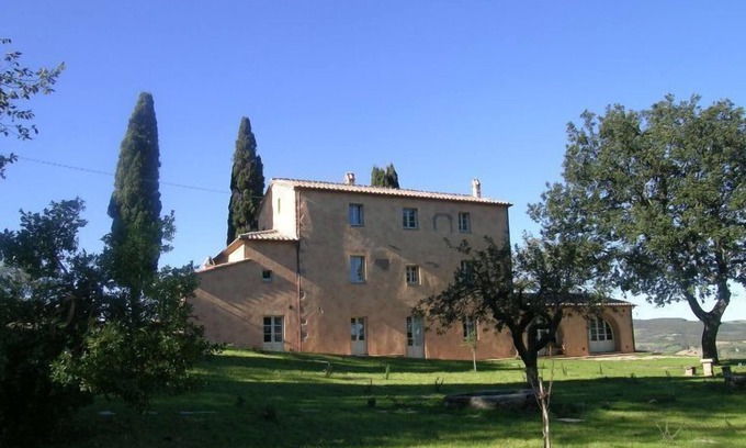 Il Poggio Apartment | Pet-Friendly MACETONA Suite with Pool & Breakfast Included