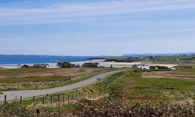 Isle of Lewis House | Mackenzie 25: Rated 9.8 with Oceanfront Views & More