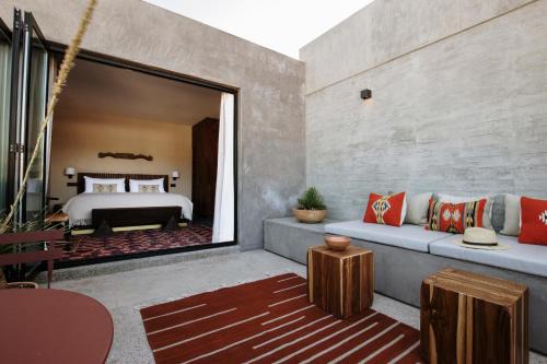 Ruta Independencia Hotel | Experience Macondo Arte Oaxaca: 5-Star Oceanfront Retreat