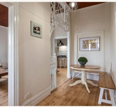Hamilton House | Pet-Friendly Retreat at MacPherson House – Rated 9/10