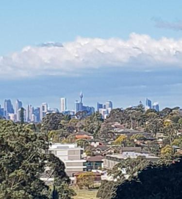 Macquarie Park Apartment | Serene Macquarie Park Retreat with Oceanfront Views