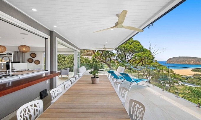 Copacabana House | Elegant MACSVIEW @ COPA: Oceanfront Comfort Awaits