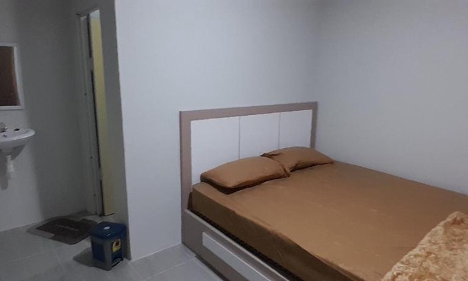 Jerowaru House | Budget-Friendly Madak Ekas Homestay for Families